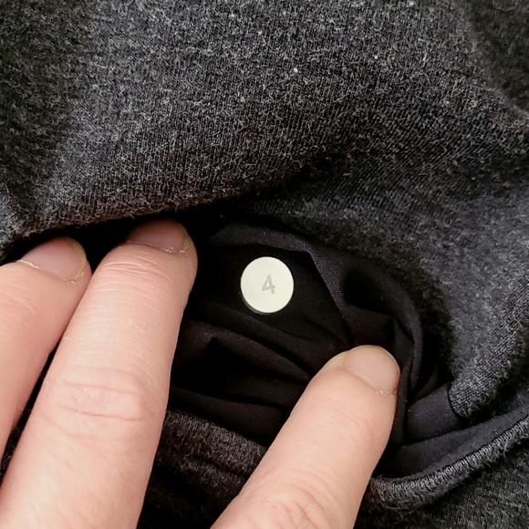 Lululemon City Bound 2 Pockets Sweater Dress Size 4 - Picture 12 of 16